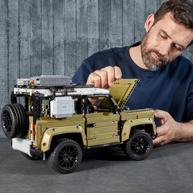 Land Rover Defender Technic | 2576 Piezas